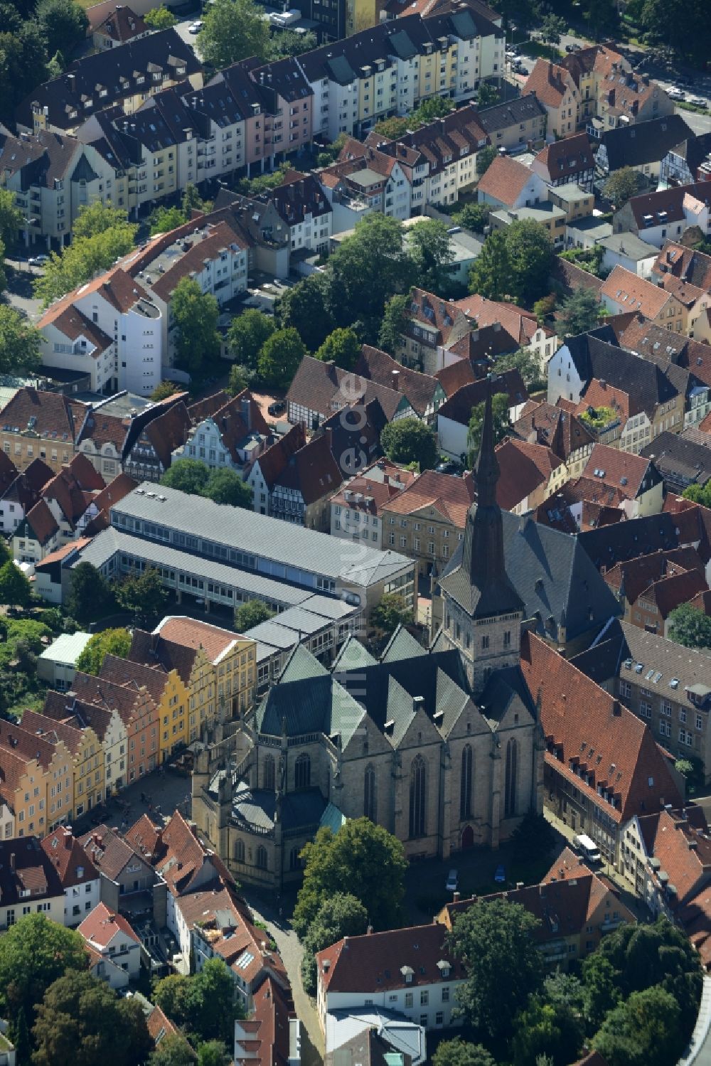 Luftbild Osnabrück - Kirchengebäude der Marienkirche im Altstadt- Zentrum in Osnabrück im Bundesland Niedersachsen