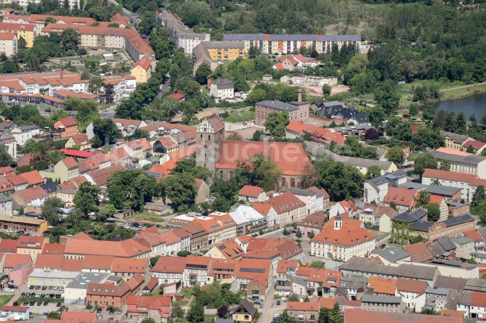 Angermünde aus der Vogelperspektive: Kirchengebäude der Marienkirche in Angermünde im Bundesland Brandenburg, Deutschland