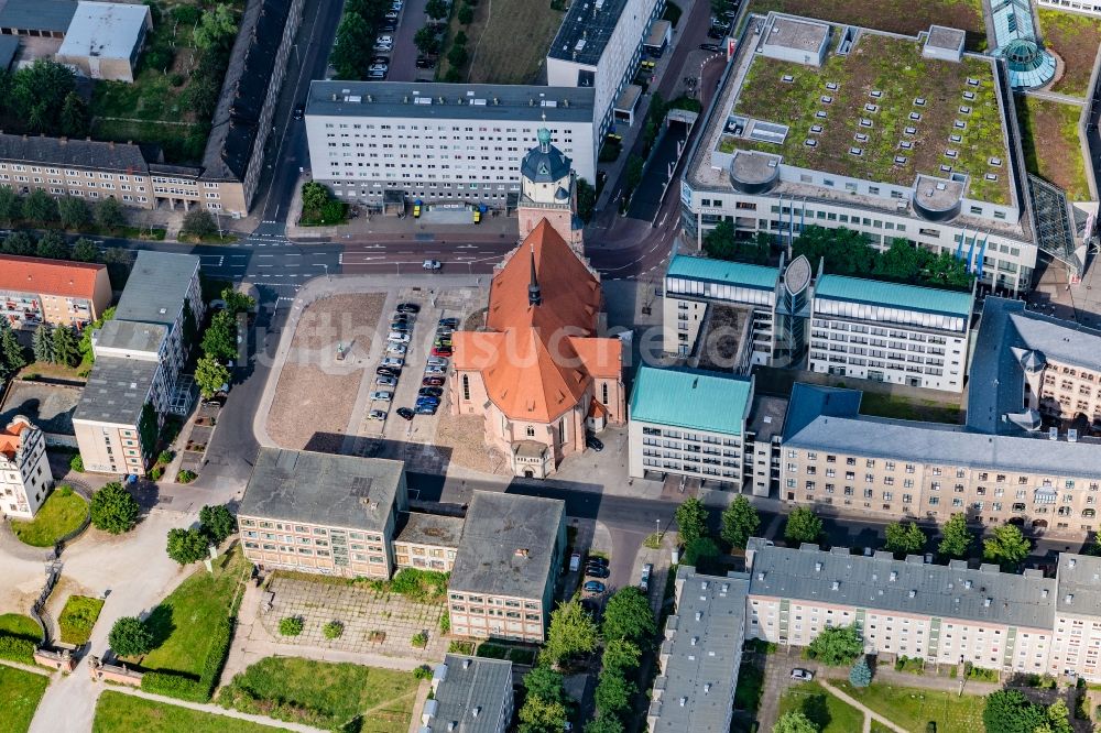 Luftaufnahme Dessau - Kirchengebäude Marienkirche in Dessau im Bundesland Sachsen-Anhalt, Deutschland