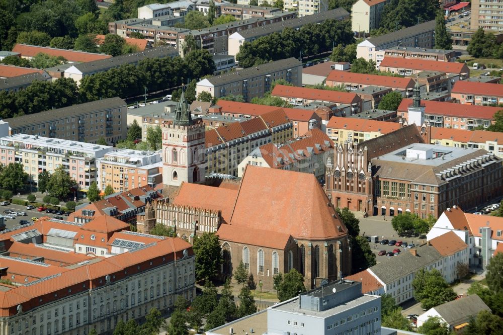 Frankfurt (Oder) von oben - Kirchengebäude der St. Marienkirche in Frankfurt (Oder) im Bundesland Brandenburg