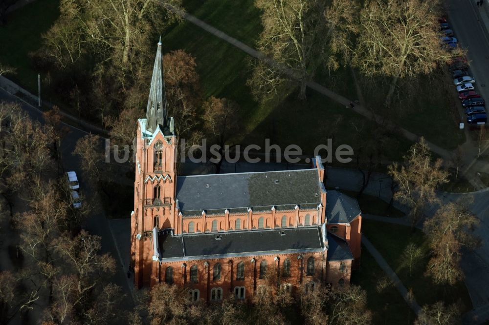 Luftaufnahme Frankfurt (Oder) - Kirchengebäude der St. Marienkirche am Gertraudenplatz in Frankfurt (Oder) im Bundesland Brandenburg