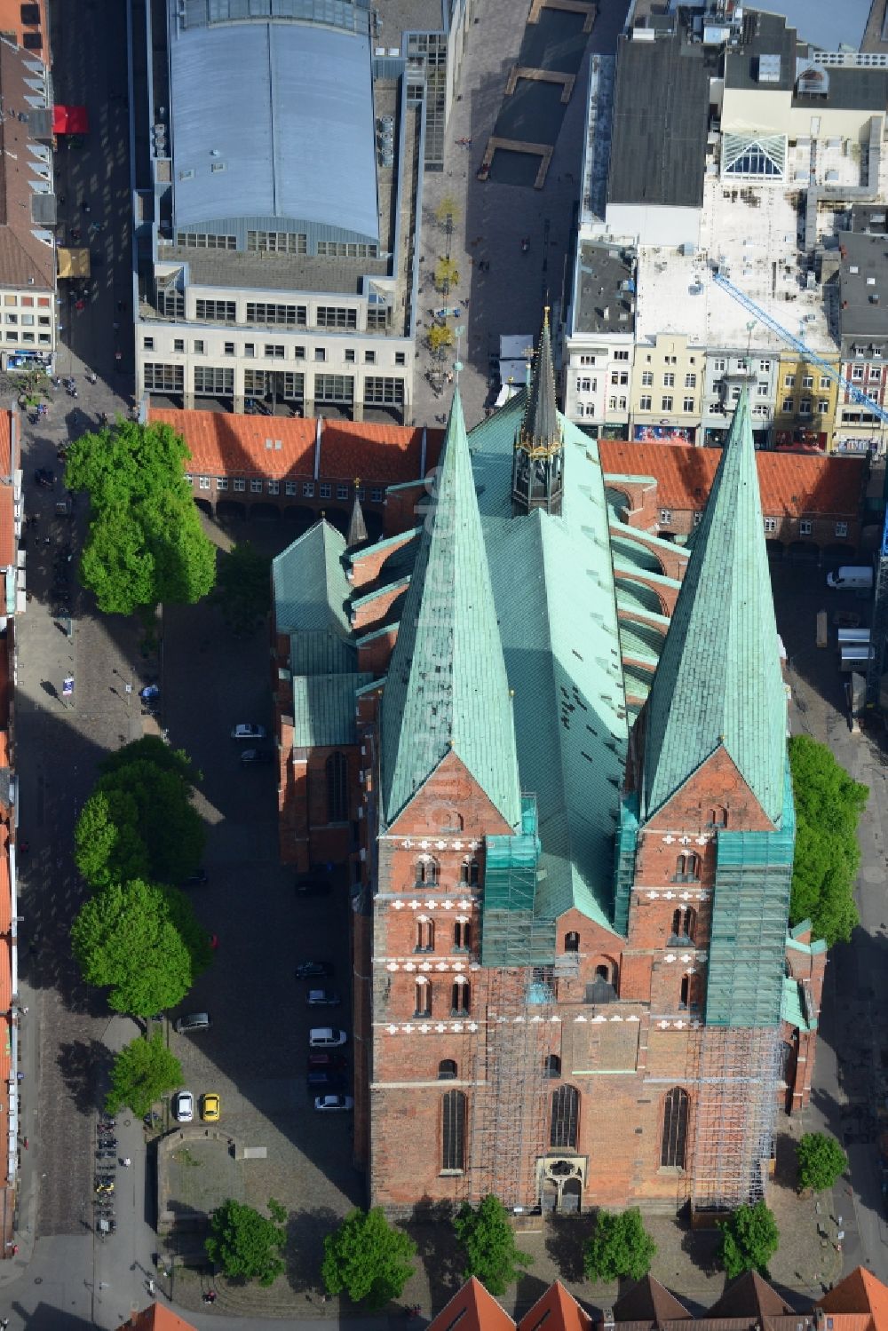 Lübeck aus der Vogelperspektive: Kirchengebäude der Marienkirche in Lübeck im Bundesland Schleswig-Holstein