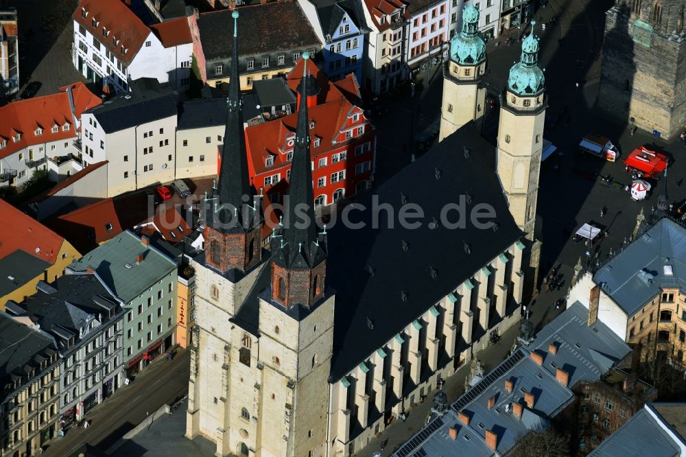 Luftbild Halle (Saale) - Kirchengebäude Marktkirche Unser lieben Frauen im Altstadt- Zentrum im Ortsteil Mitte in Halle (Saale) im Bundesland Sachsen-Anhalt