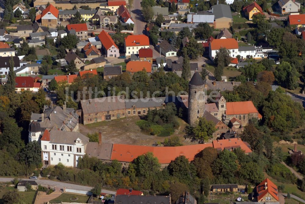 Luftaufnahme Hohenthurm - Kirchengebäude Martin-Luther-Kirche in Hohenthurm im Bundesland Sachsen-Anhalt, Deutschland