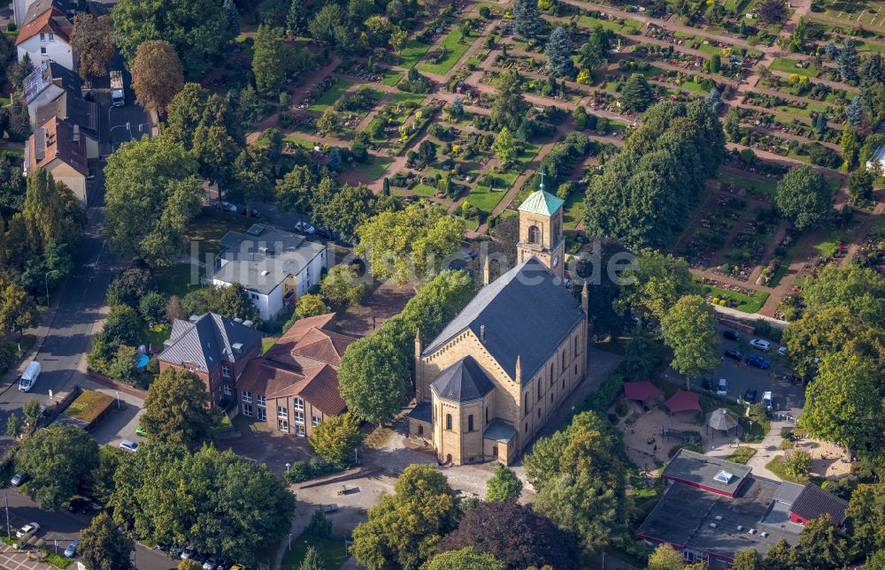 Luftbild Bochum - Kirchengebäude der Matthäuskirche an der Matthäusstraße in Bochum im Bundesland Nordrhein-Westfalen, Deutschland