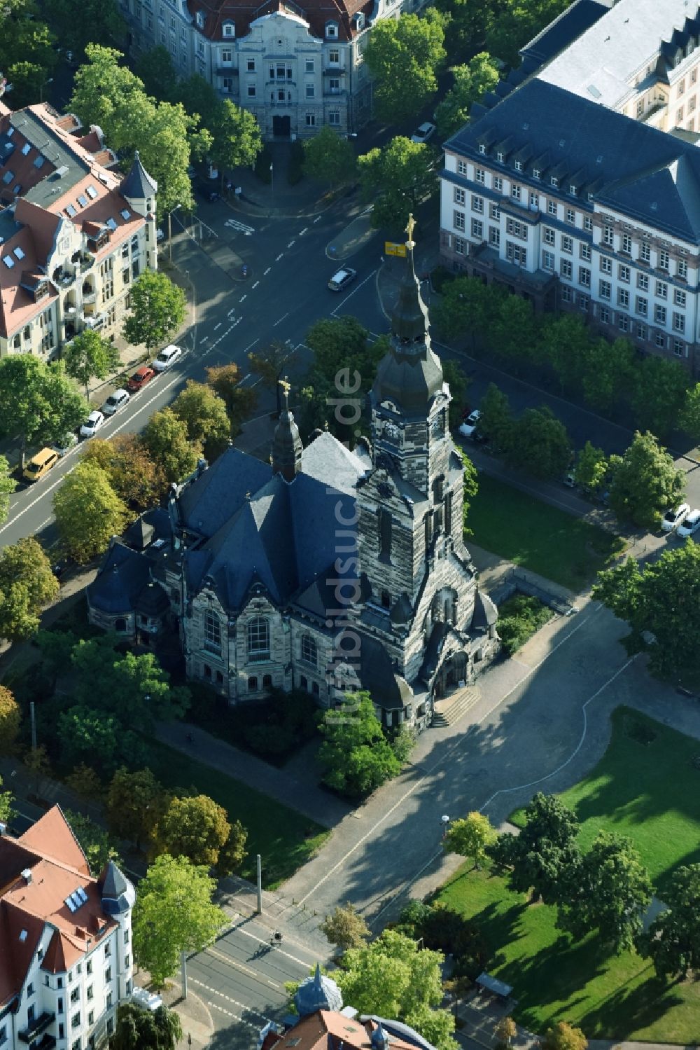 Luftbild Leipzig - Kirchengebäude der Michaeliskirche am Nordplatz in Leipzig im Bundesland Sachsen, Deutschland