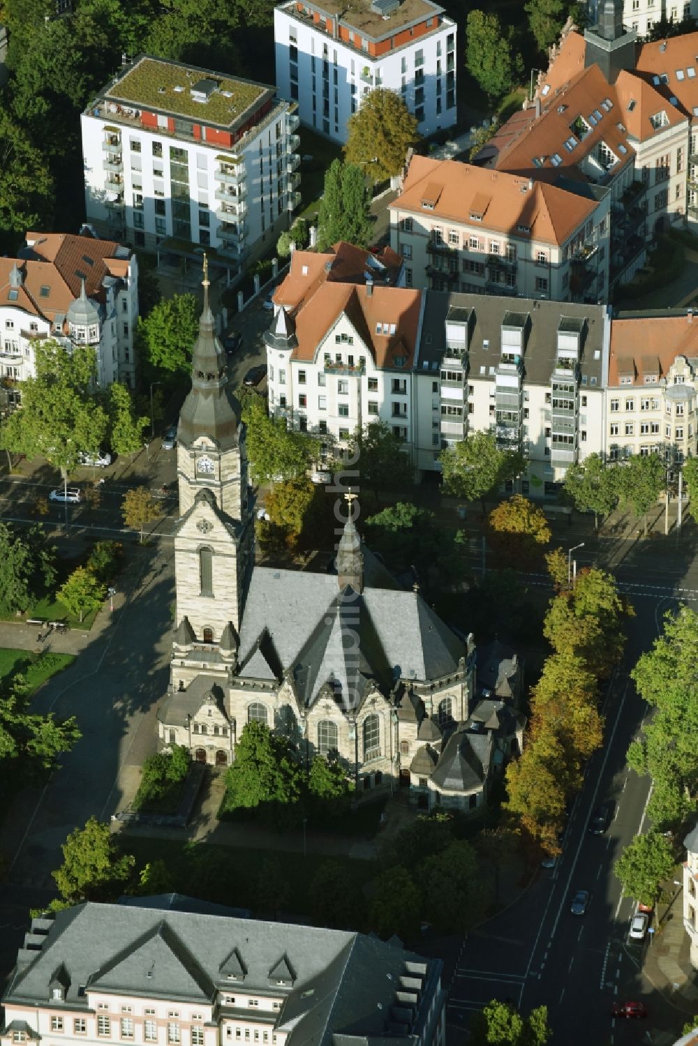 Leipzig von oben - Kirchengebäude der Michaeliskirche am Nordplatz in Leipzig im Bundesland Sachsen, Deutschland