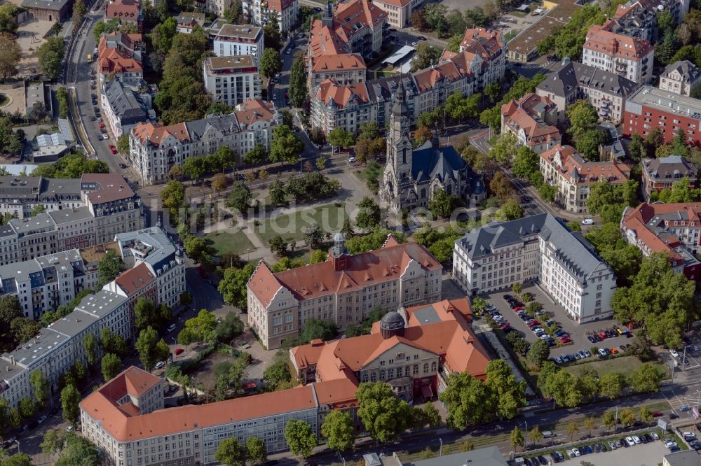 Leipzig aus der Vogelperspektive: Kirchengebäude der Michaeliskirche am Nordplatz in Leipzig im Bundesland Sachsen, Deutschland