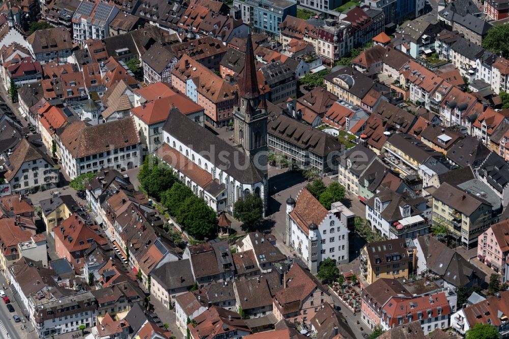 Radolfzell am Bodensee aus der Vogelperspektive: Kirchengebäude Münster Unserer lieben Frau in Radolfzell am Bodensee im Bundesland Baden-Württemberg, Deutschland