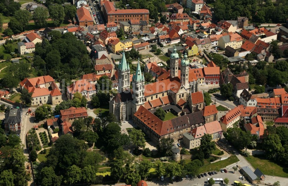 Naumburg (Saale) aus der Vogelperspektive: Kirchengebäude Naumburger Dom am Domplatz in Naumburg (Saale) im Bundesland Sachsen-Anhalt, Deutschland