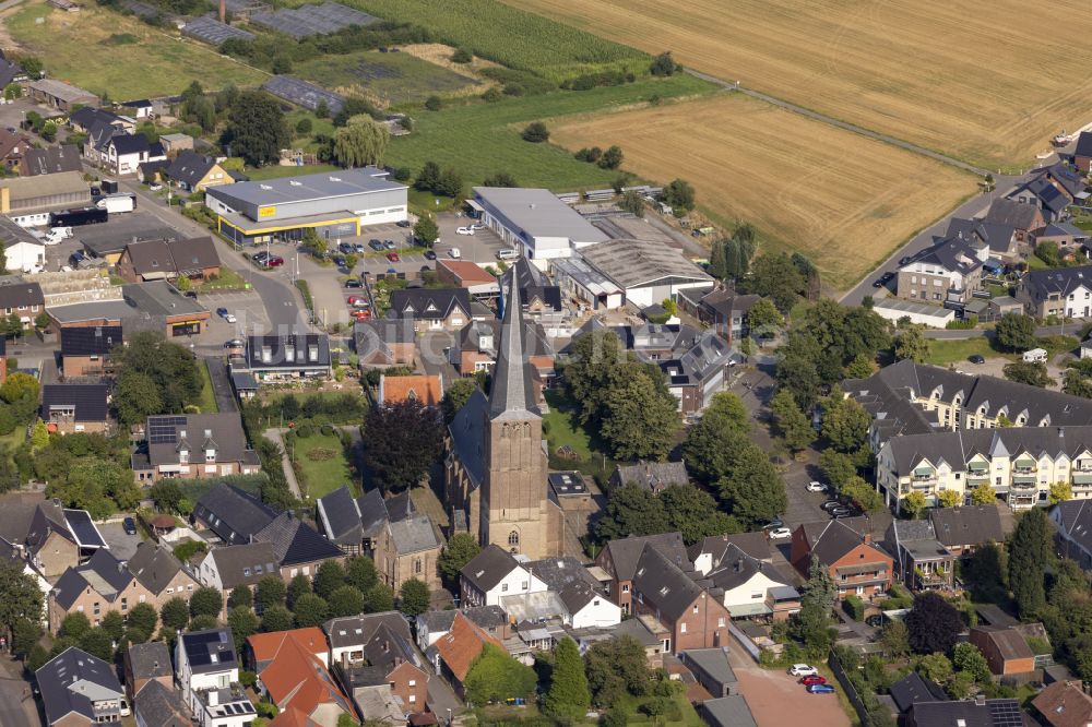 Luftbild Walbeck - Kirchengebäude St. Nikolaus in Walbeck im Bundesland Nordrhein-Westfalen, Deutschland