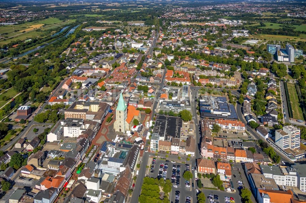 Hamm aus der Vogelperspektive: Kirchengebäude der Pauluskirche in Hamm im Bundesland Nordrhein-Westfalen, Deutschland