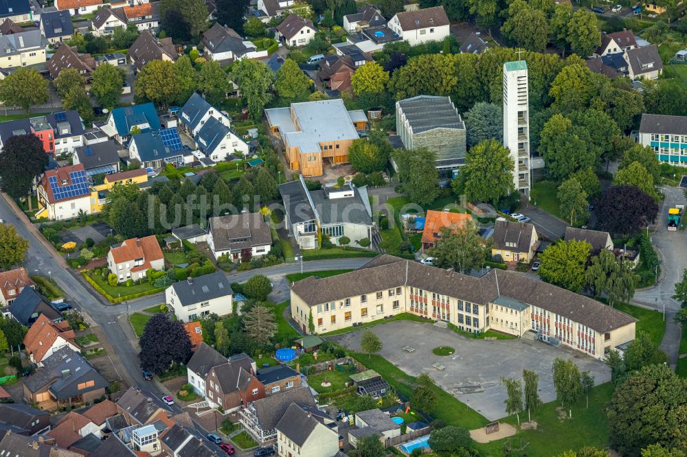 Luftbild Werl - Kirchengebäude Pauluskirche in Werl im Bundesland Nordrhein-Westfalen, Deutschland