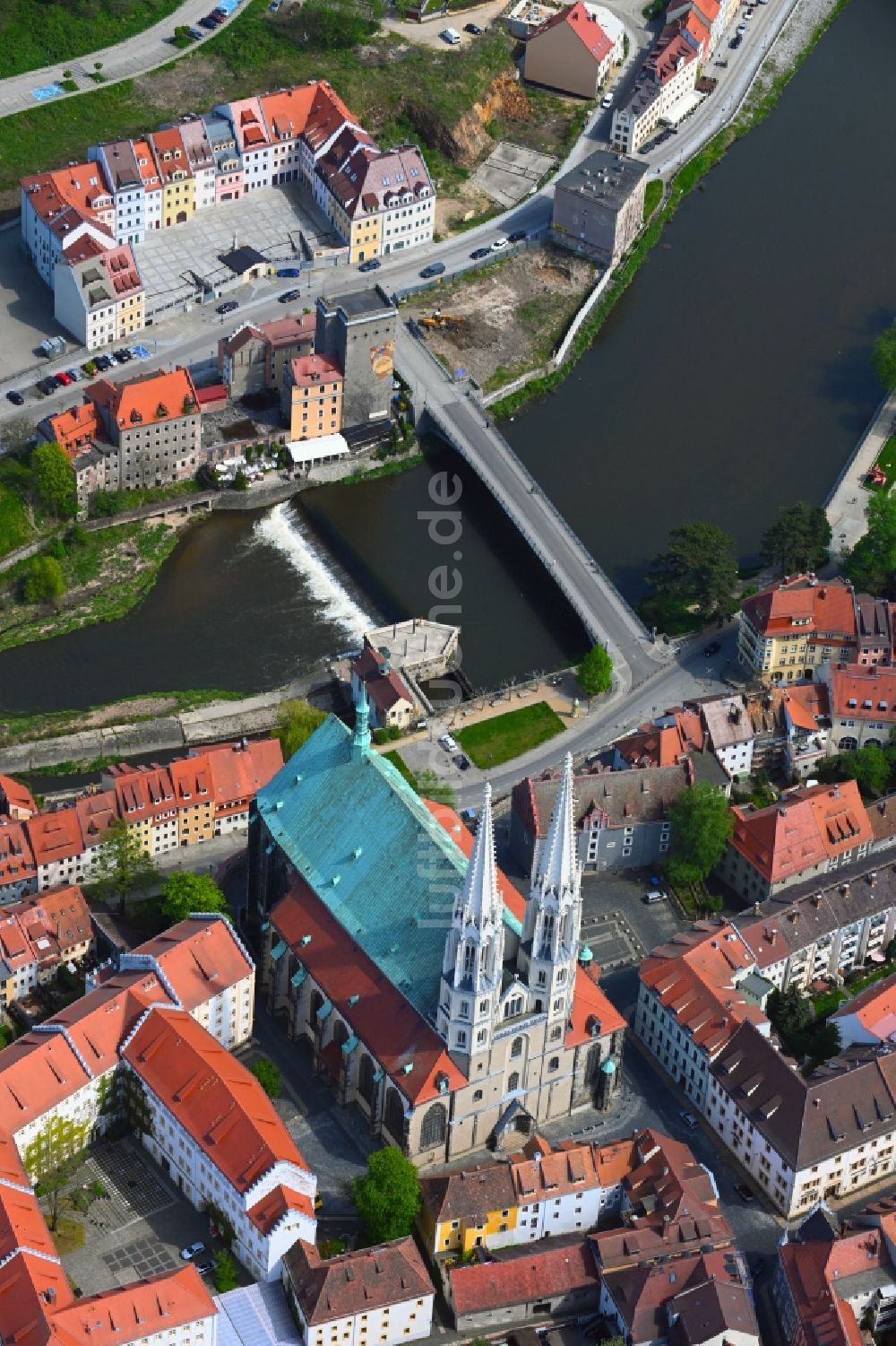 Görlitz von oben - Kirchengebäude der Peterskirche im Altstadt- Zentrum in Görlitz im Bundesland Sachsen, Deutschland