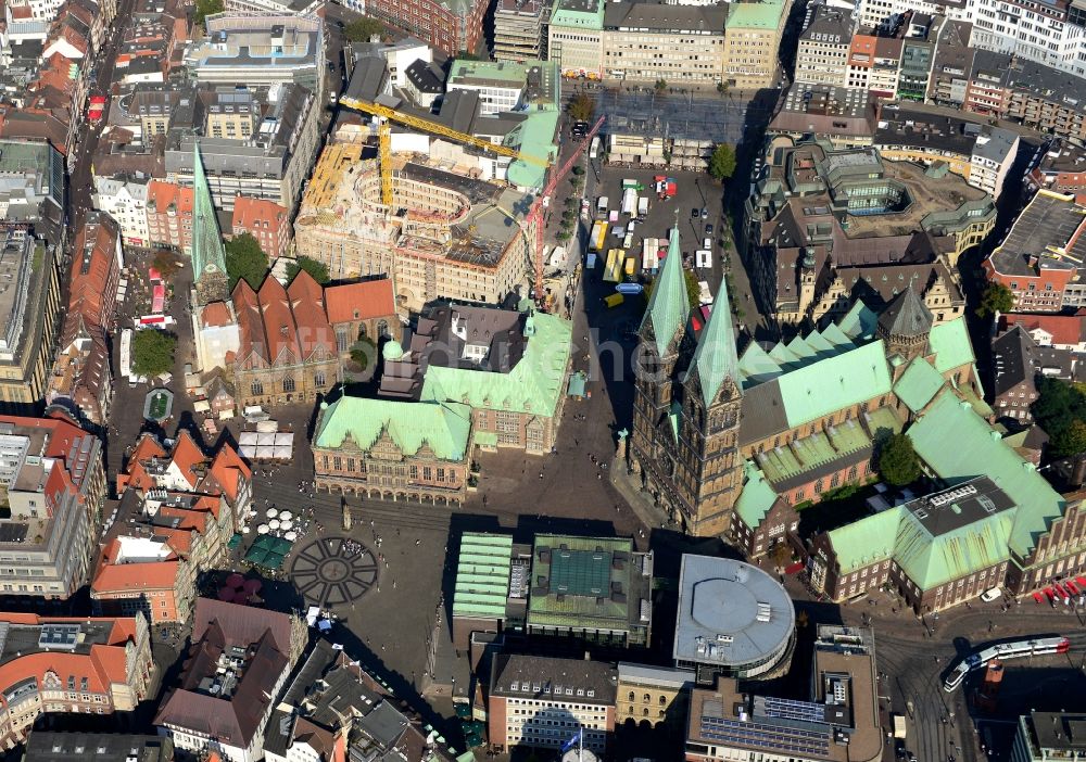 Luftbild Bremen - Kirchengebäude des St.-Petri- Dom am Domshof in der Altstadt von Bremen