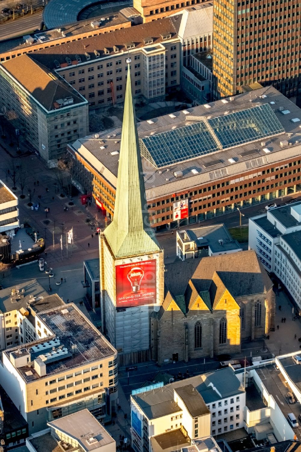 Luftaufnahme Dortmund - Kirchengebäude St. Petri Kirche in Dortmund im Bundesland Nordrhein-Westfalen, Deutschland