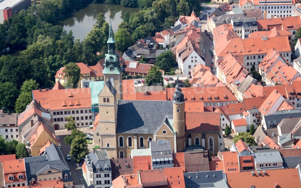 Luftaufnahme Freiberg - Kirchengebäude der St. Petri Kirche in Freiberg im Bundesland Sachsen, Deutschland