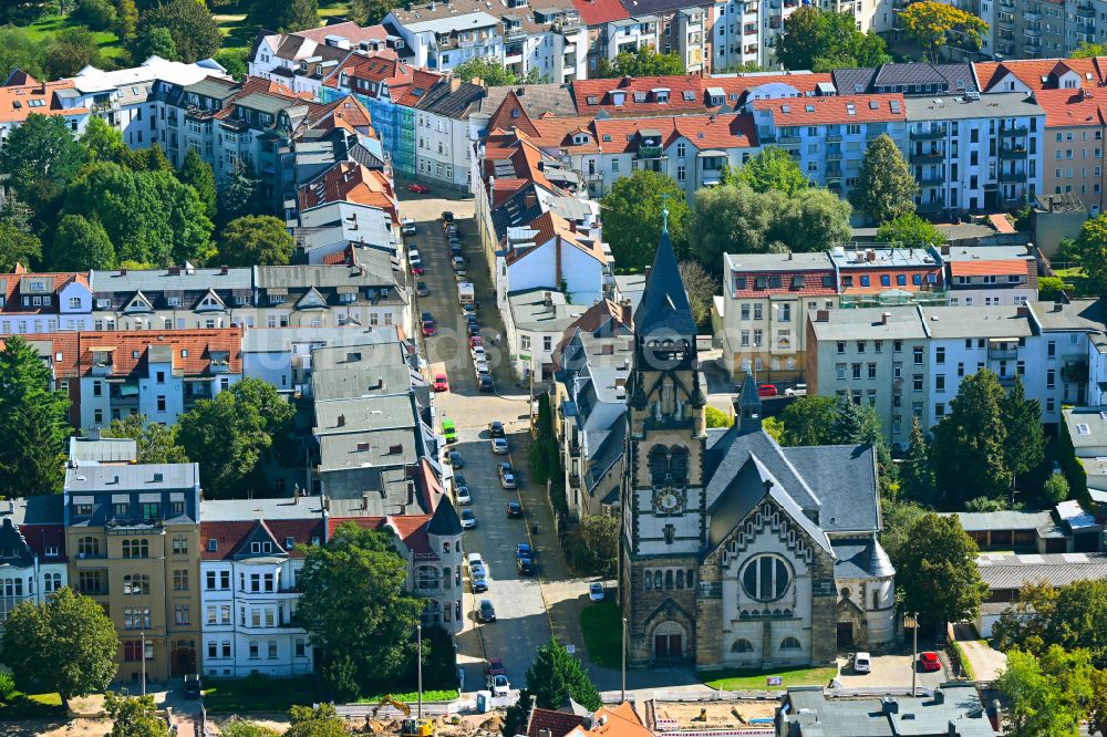 Luftbild Dessau - Kirchengebäude der Petruskirche in Dessau im Bundesland Sachsen-Anhalt, Deutschland