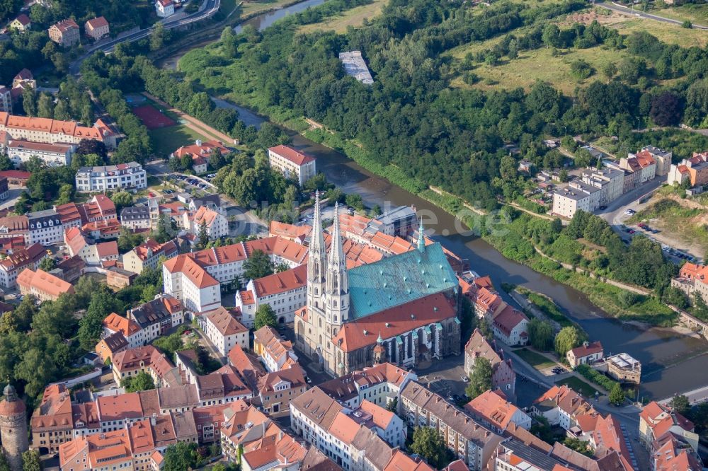 Luftaufnahme Görlitz - Kirchengebäude der Pfarkirche St. Peter und Paul in Görlitz im Bundesland Sachsen, Deutschland