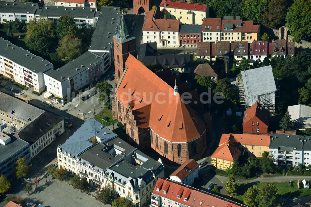 Luftbild Bernau - Kirchengebäude der Pfarrkirche Sankt Marien Kirchgasse in Bernau im Bundesland Brandenburg