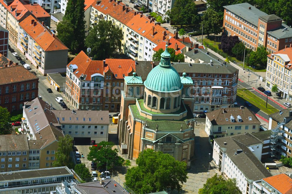 Luftaufnahme Hannover - Kirchengebäude Propsteikirche Basilika St. Clemens in Hannover im Bundesland Niedersachsen, Deutschland