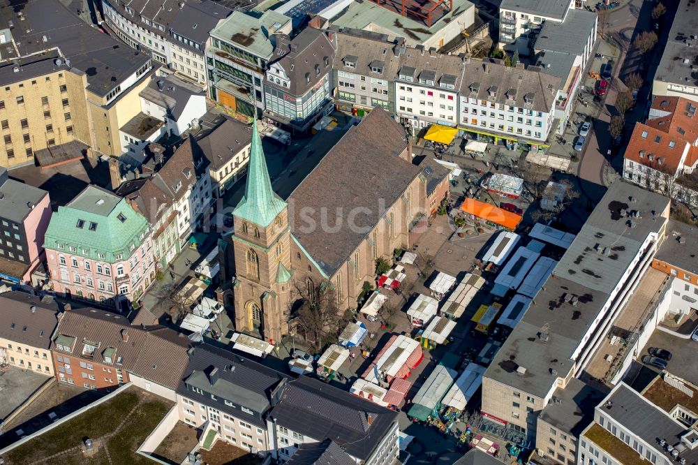 Luftbild Bottrop - Kirchengebäude der Propsteikirche St. Cyriakus an der Hochstraße in Bottrop im Bundesland Nordrhein-Westfalen