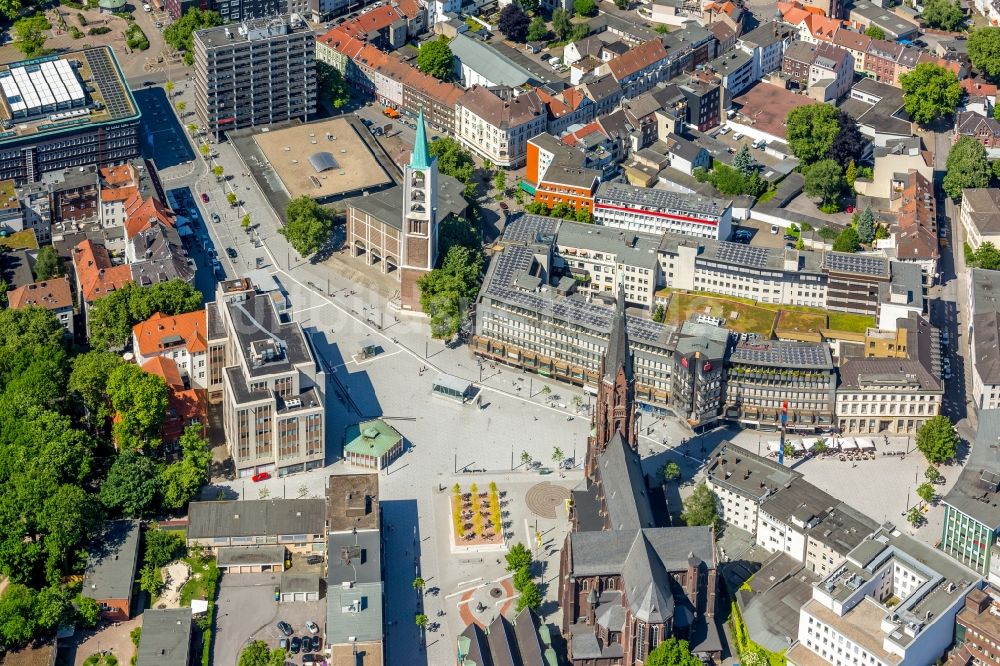 Luftbild Gelsenkirchen - Kirchengebäude Propsteipfarrei St. Augustinus in der Ahstraße und die Evangelische Altstadtkirche am Heinrich-König-Platz im Altstadt- Zentrum in Gelsenkirchen im Bundesland Nordrhein-Westfalen