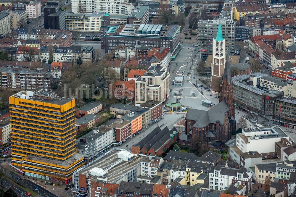 Gelsenkirchen aus der Vogelperspektive: Kirchengebäude der Propsteipfarrei St. Augustinus Ahstraße im Ortsteil Gelsenkirchen-Mitte in Gelsenkirchen im Bundesland Nordrhein-Westfalen