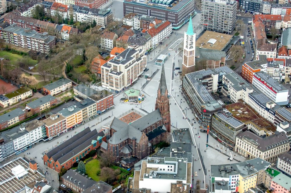 Luftaufnahme Gelsenkirchen - Kirchengebäude der Propsteipfarrei St. Augustinus Ahstraße im Ortsteil Gelsenkirchen-Mitte in Gelsenkirchen im Bundesland Nordrhein-Westfalen