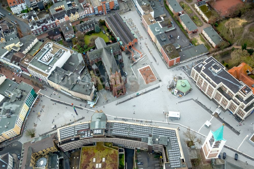 Luftbild Gelsenkirchen - Kirchengebäude der Propsteipfarrei St. Augustinus Ahstraße im Ortsteil Gelsenkirchen-Mitte in Gelsenkirchen im Bundesland Nordrhein-Westfalen