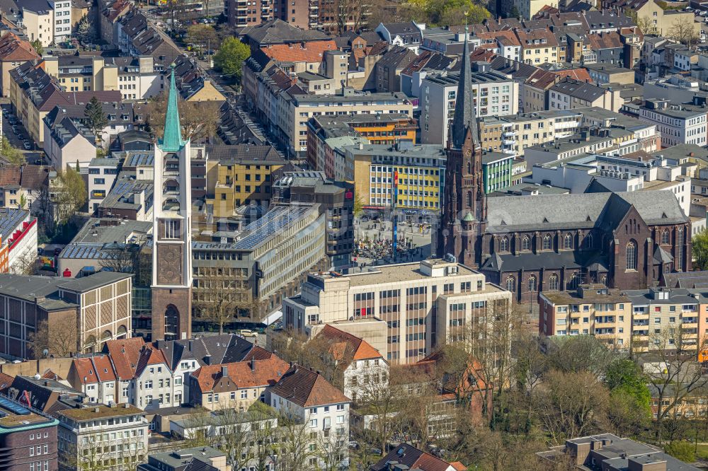 Luftbild Gelsenkirchen - Kirchengebäude Propsteipfarrei St. Augustinus in Gelsenkirchen im Bundesland Nordrhein-Westfalen, Deutschland