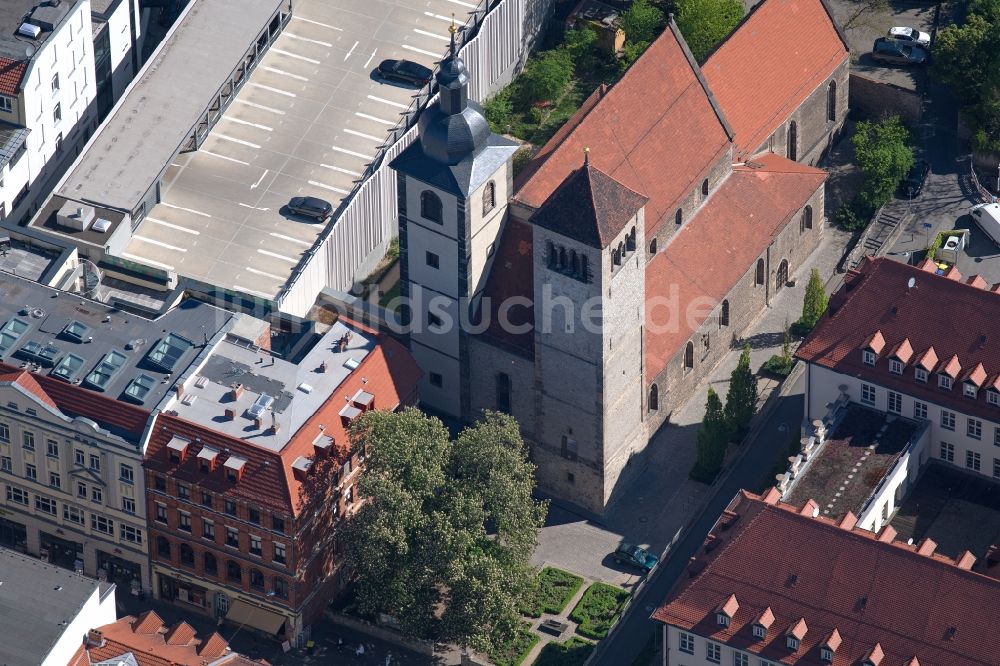 Erfurt aus der Vogelperspektive: Kirchengebäude Reglerkirche in Erfurt im Bundesland Thüringen, Deutschland