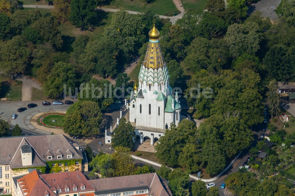 Leipzig von oben - Kirchengebäude Russische Gedächtniskirche an der Semmelweißstraße in Leipzig im Bundesland Sachsen, Deutschland