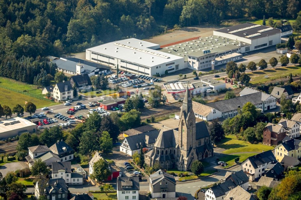 Luftaufnahme Bestwig - Kirchengebäude der Sankt-Anna-Kirche in Bestwig im Bundesland Nordrhein-Westfalen