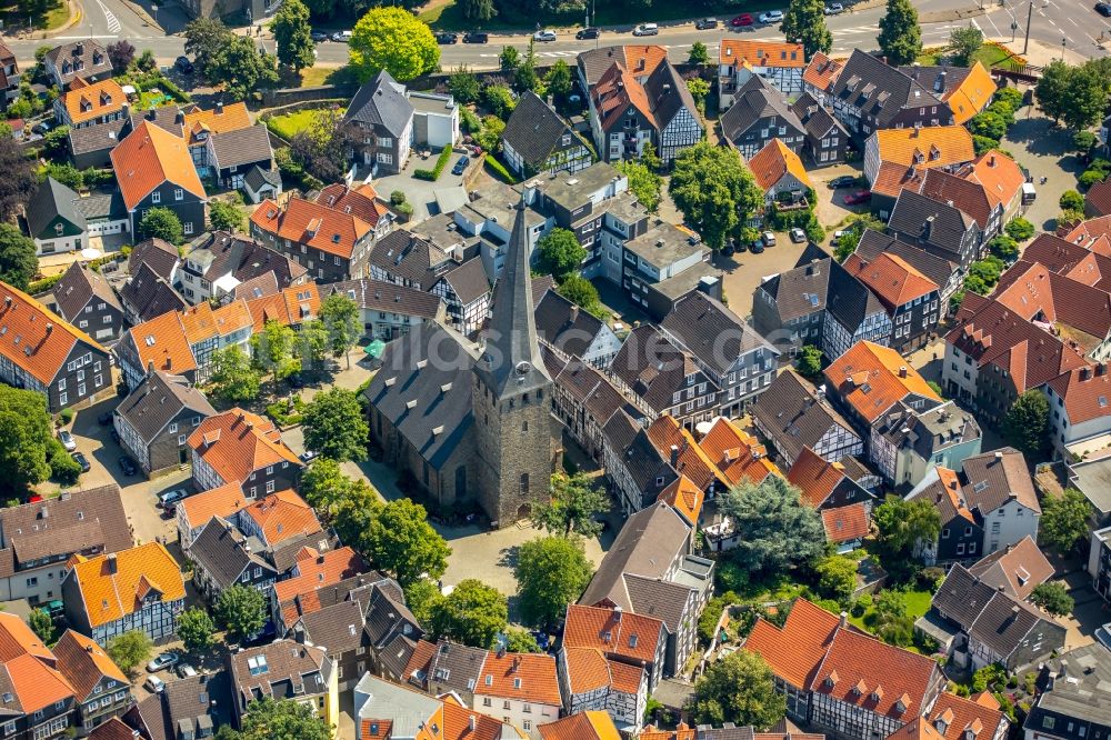 Luftbild Hattingen - Kirchengebäude Sankt Georg Kirche im Altstadt- Zentrum in Hattingen im Bundesland Nordrhein-Westfalen