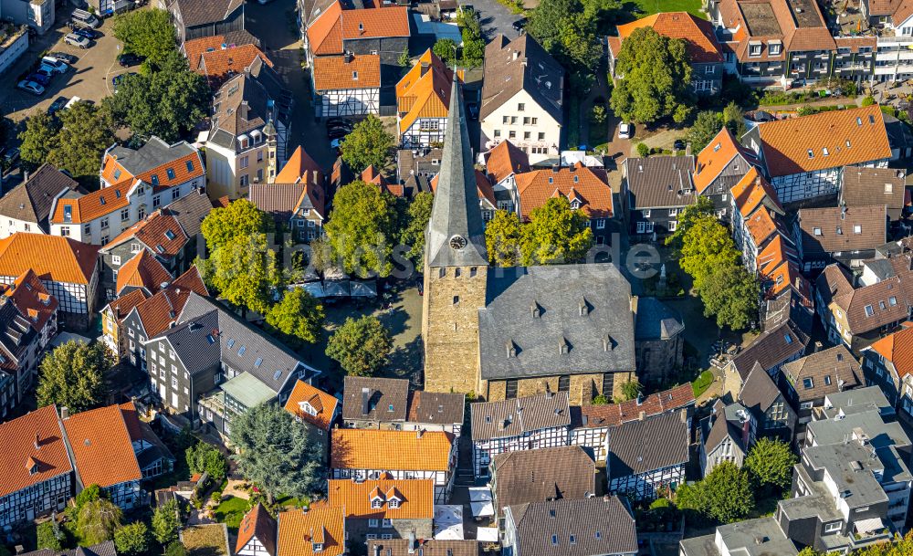 Luftbild Hattingen - Kirchengebäude Sankt Georg Kirche im Altstadt- Zentrum in Hattingen im Bundesland Nordrhein-Westfalen