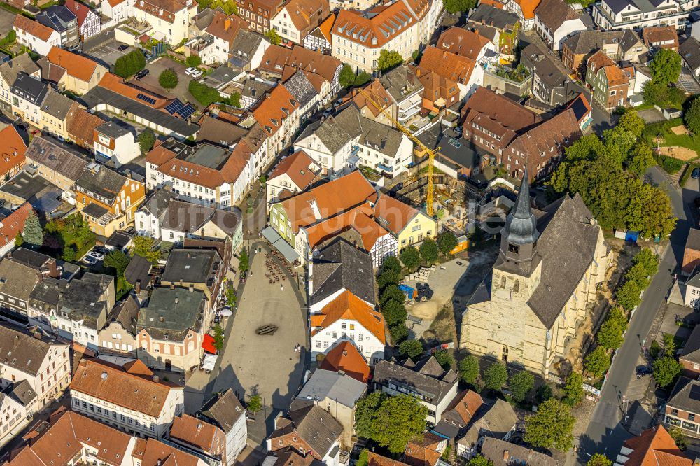 Beckum aus der Vogelperspektive: Kirchengebäude der Sankt Stephanus Kirche in Beckum im Bundesland Nordrhein-Westfalen, Deutschland