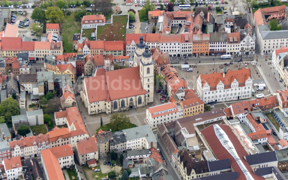 Lutherstadt Wittenberg von oben - Kirchengebäude Stadtkirche St. Marien zu Wittenberg in Lutherstadt Wittenberg im Bundesland Sachsen-Anhalt, Deutschland