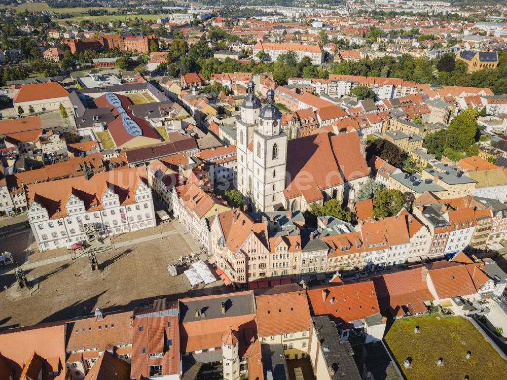 Luftbild Lutherstadt Wittenberg - Kirchengebäude Stadtkirche St. Marien zu Wittenberg in Lutherstadt Wittenberg im Bundesland Sachsen-Anhalt, Deutschland