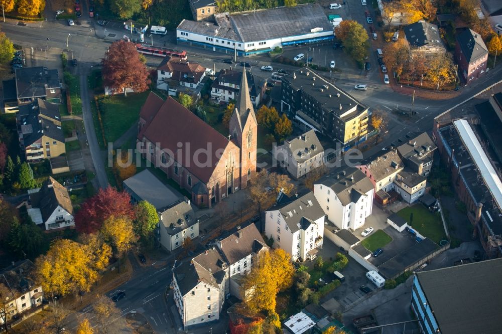 Luftbild Witten - Kirchengebäude der St.Franziskus an der Herbeder Straße in Witten im Bundesland Nordrhein-Westfalen