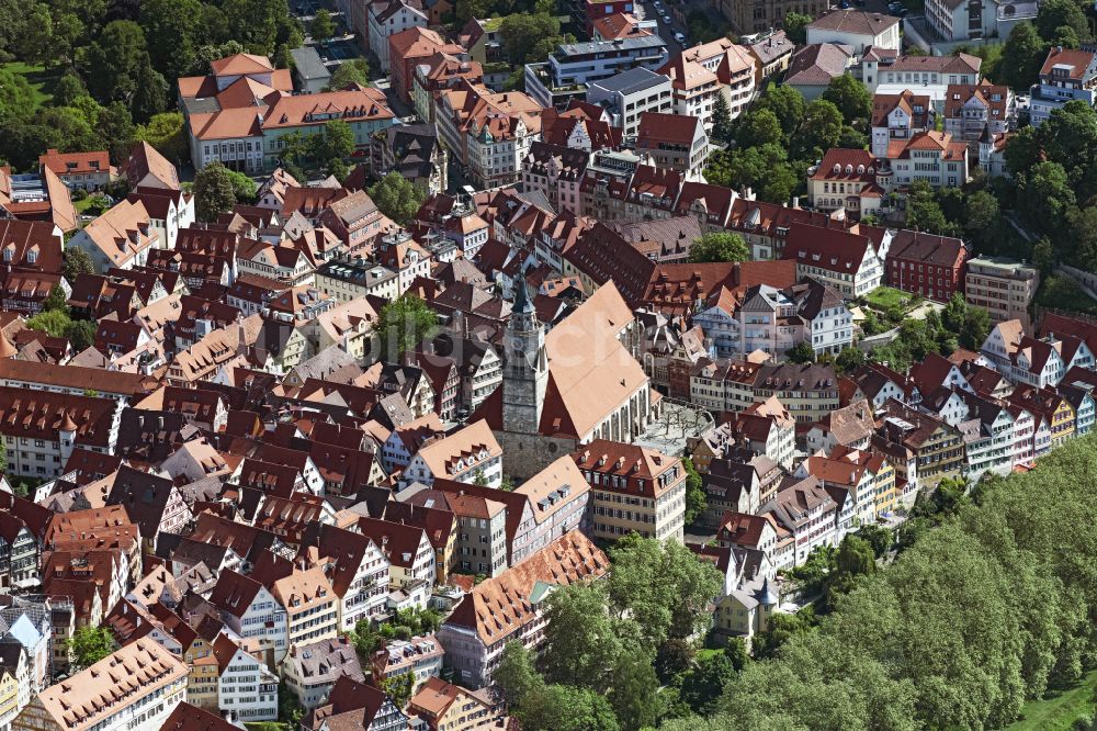 Luftbild Tübingen - Kirchengebäude Stiftskirche St. Georg in Tübingen im Bundesland Baden-Württemberg, Deutschland