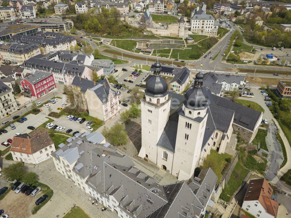 Plauen von oben - Kirchengebäude St.Johannis in Plauen im Bundesland Sachsen, Deutschland