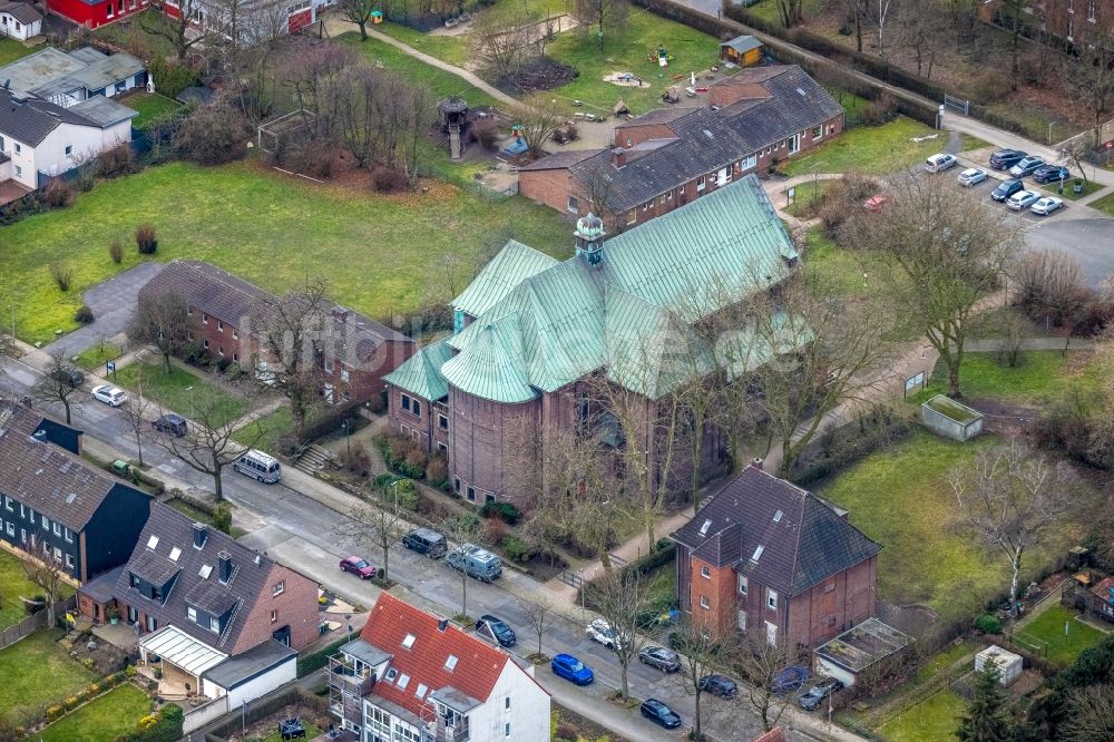 Luftbild Oberhausen - Kirchengebäude St.Marien Rothebusch in Oberhausen im Bundesland Nordrhein-Westfalen, Deutschland