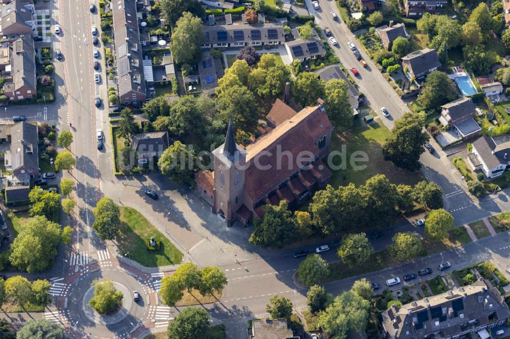 Luftbild Venlo - Kirchengebäude in Venlo in Limburg, Niederlande