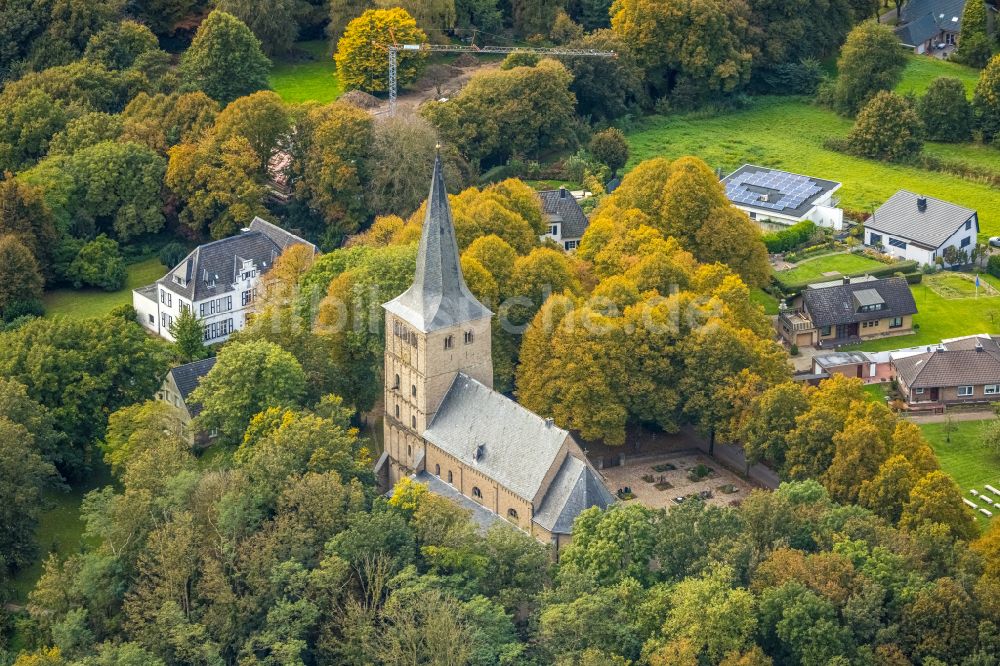 Elten aus der Vogelperspektive: Kirchengebäude der St. Vitus Kirche an der Freiheit in Elten im Bundesland Nordrhein-Westfalen, Deutschland