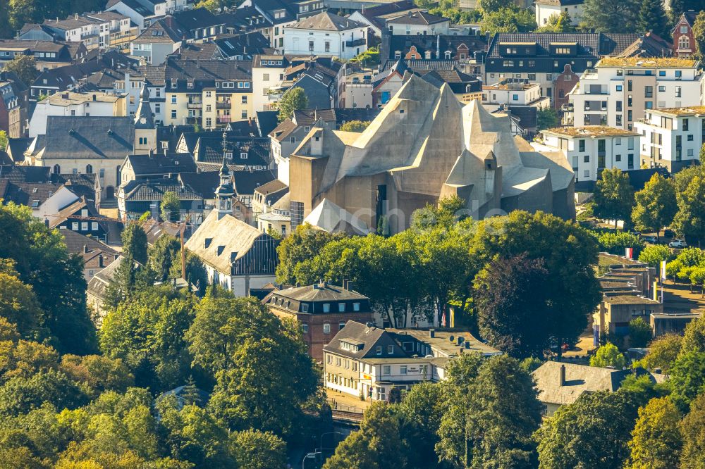 Luftbild Velbert - Kirchengebäude der Wallfahrt Neviges an der Elberfelder Straße im Ortsteil Neviges in Velbert im Bundesland Nordrhein-Westfalen