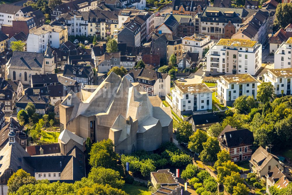 Velbert aus der Vogelperspektive: Kirchengebäude der Wallfahrt Neviges an der Elberfelder Straße im Ortsteil Neviges in Velbert im Bundesland Nordrhein-Westfalen