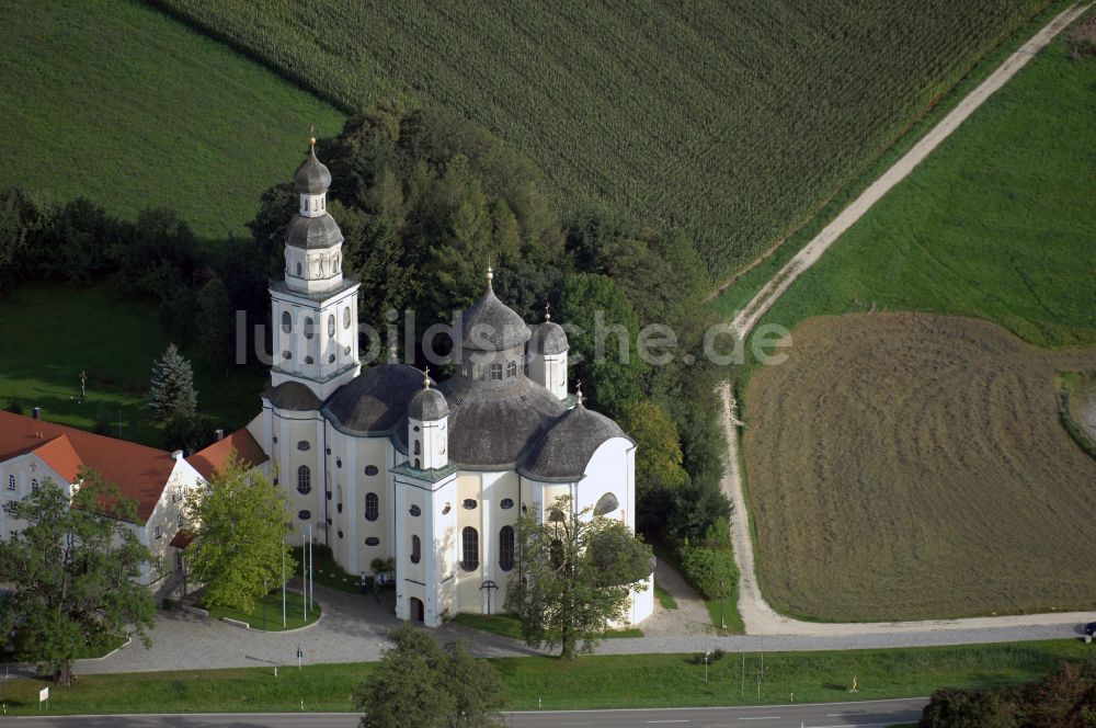 Sielenbach von oben - Kirchengebäude der Wallfahrtskirche Maria Birnbaum in Sielenbach im Bundesland Bayern, Deutschland