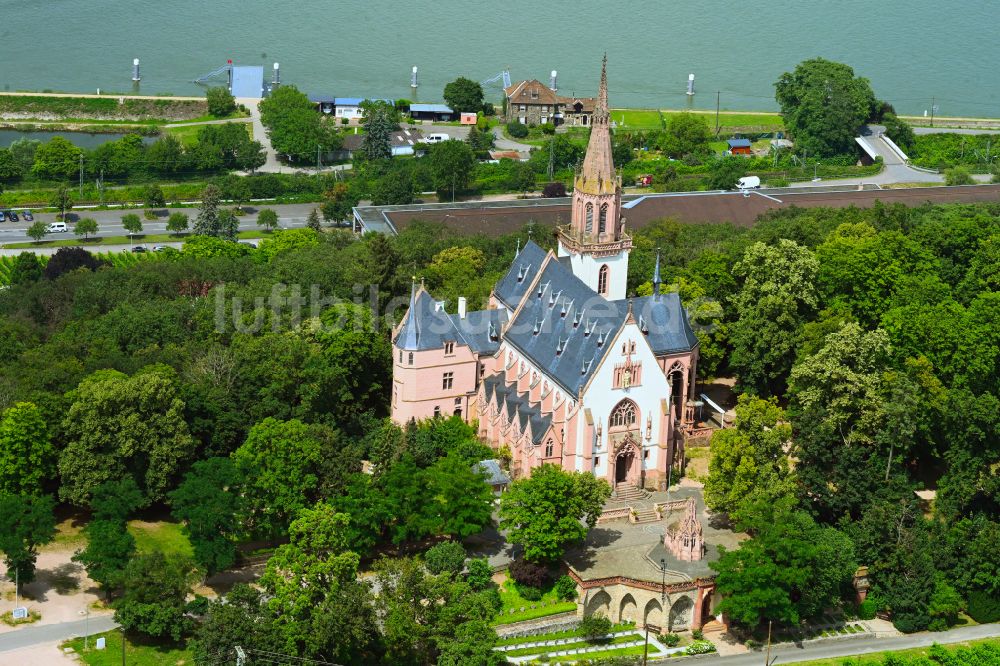 Bingen am Rhein aus der Vogelperspektive: Kirchengebäude Wallfahrtskirche St.-Rochus-Kapelle in Bingen am Rhein im Bundesland Rheinland-Pfalz, Deutschland