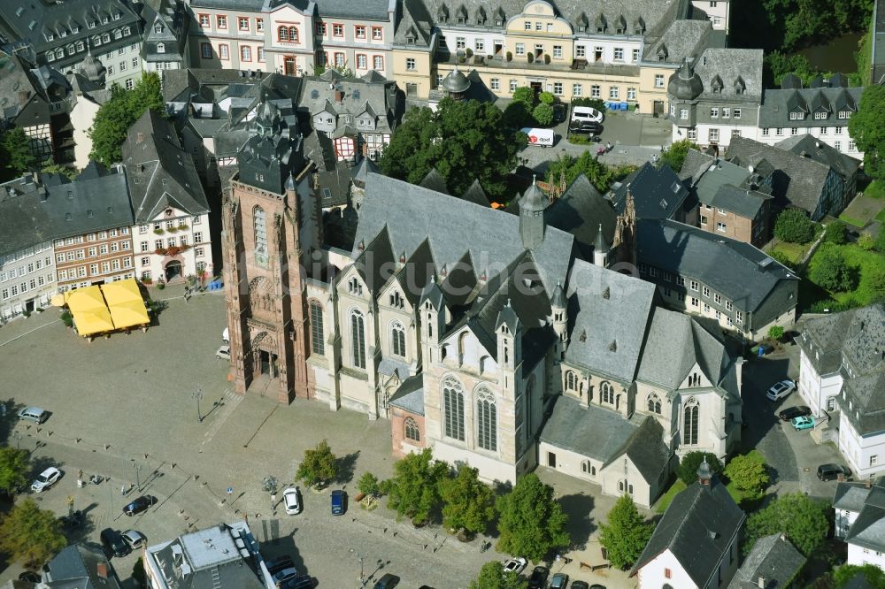 Wetzlar von oben - Kirchengebäude Wetzlarer Dom in Wetzlar im Bundesland Hessen, Deutschland